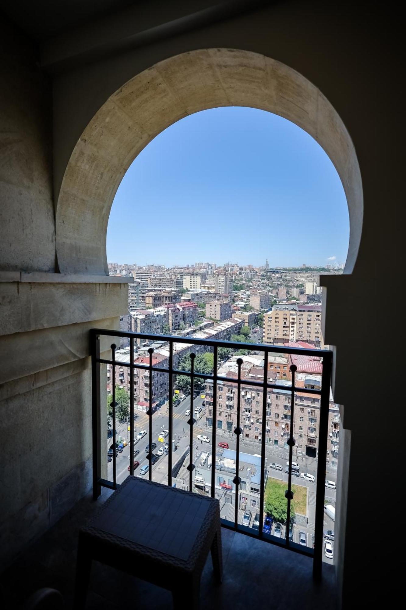 Rooftop Apart-Hotel Yerevan Exterior photo